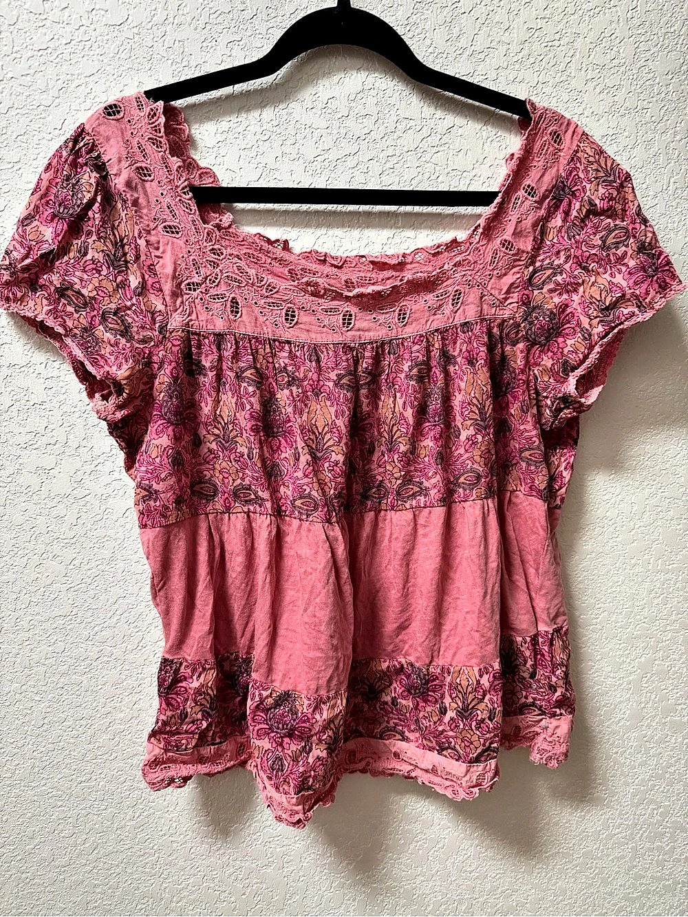 Lucky Brand Floral Blouse in Pink Size Medium Like New